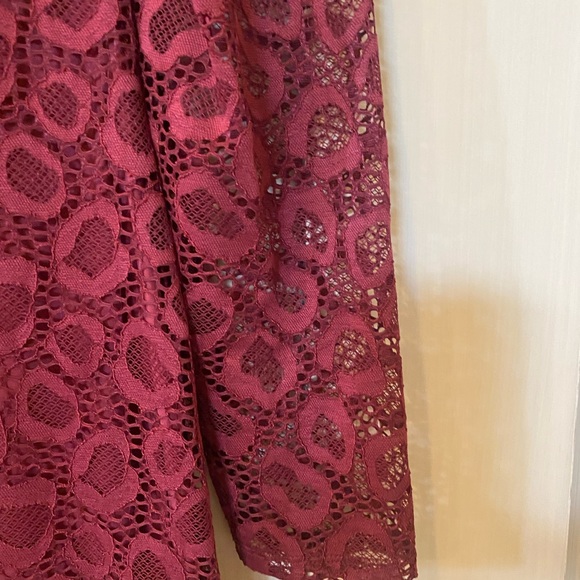 Talula Size 8 fitted Wine coloured dress - Picture 2 of 7